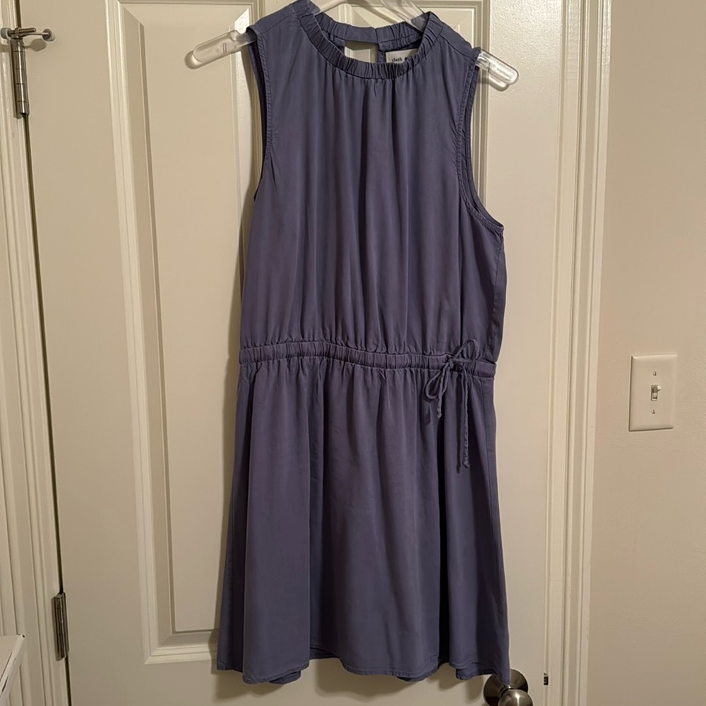 Sleeveless dress